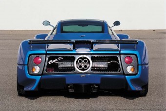 Észrevetted? Ez az apróság a trágyaszórók, kukásautók és a Pagani Zondák közös alkatrésze