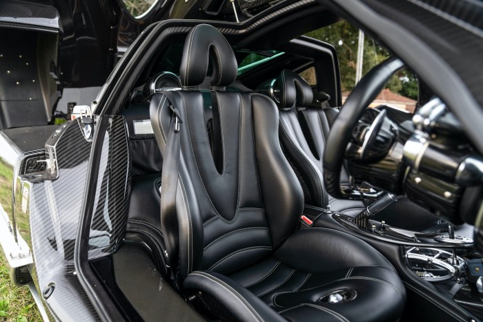 Tízéves autó, amire röpködnek a százmilliók 7