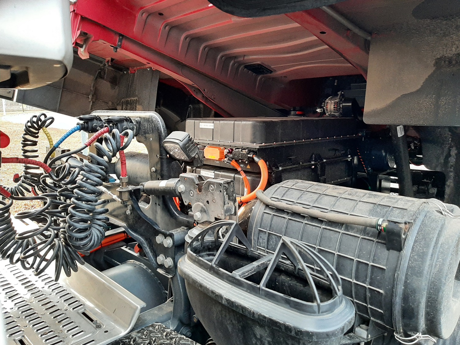 Forgalomba állt az ország első élelmiszer-szállító elektromos kamionja 1