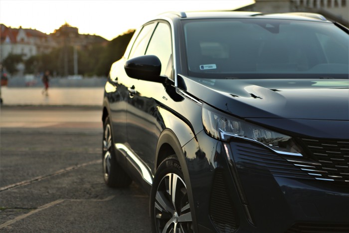 Töltve, nem keverve – Peugeot 3008 Hybrid 54 Töltve, nem keverve – Peugeot 3008 Hybrid 54
