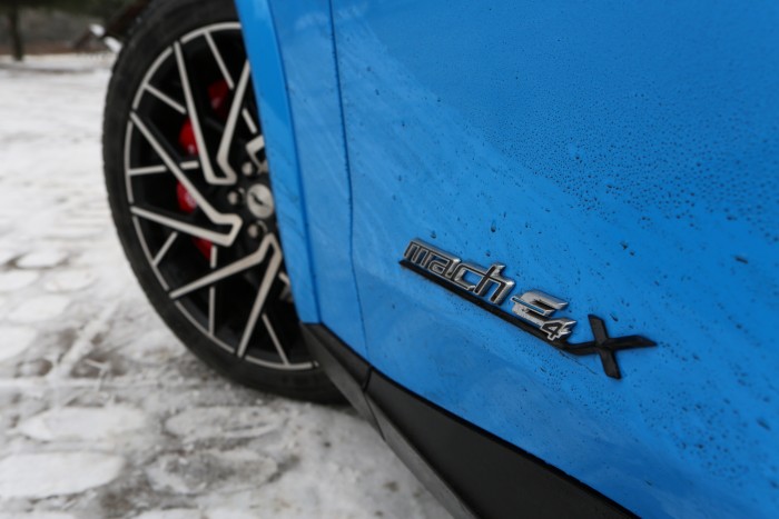 Szépek a számok, de mit tud a legkomolyabb villany Mustang? 68 Szépek a számok, de mit tud a legkomolyabb villany Mustang? 68