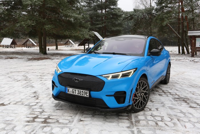 Szépek a számok, de mit tud a legkomolyabb villany Mustang? 12