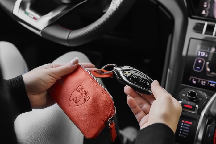 A használhatatlan bőrt is felhasználja a Lamborghini 6