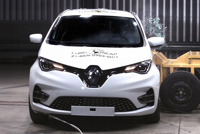 Megbukott a törésteszten egy városi kisautó 8