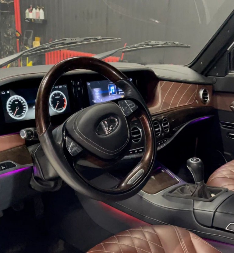 Kívülről is menő ez a Niva, de a beltere az igazi nagy durranás 3