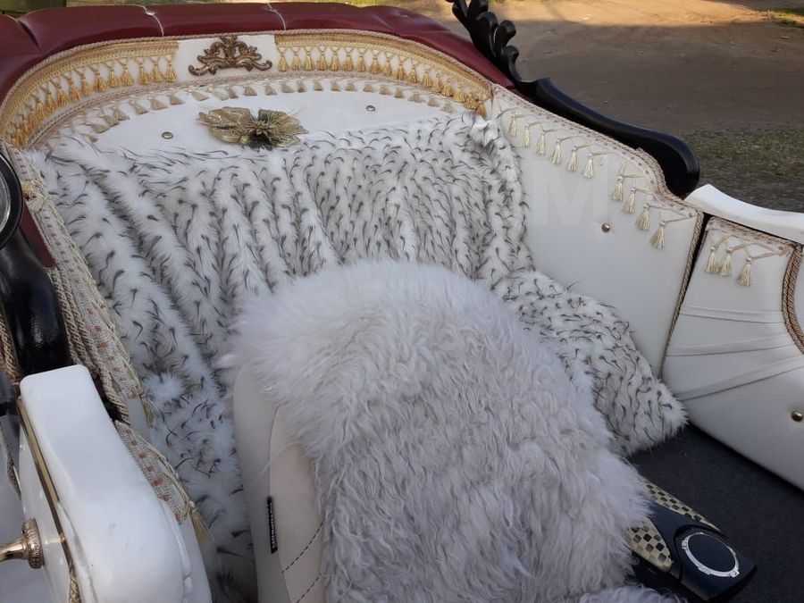 Dekadens bulihintót faragtak a szürke városi kisautóból 4 | Vezess Dekadens bulihintót faragtak a szürke városi kisautóból 4