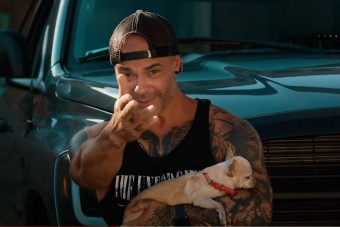 Az utca nyelvén üzent a büntetőfékezőknek, hazudozóknak a rendőrség