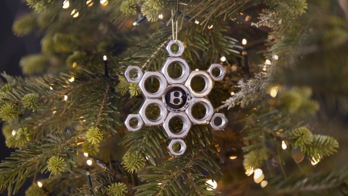 Már karácsonyfadísze is van a Bentley-nek 3 | Vezess Már karácsonyfadísze is van a Bentley-nek 3