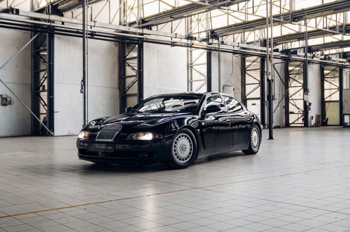 Eladó a legritkább Bugatti: ebből csak három darab készült