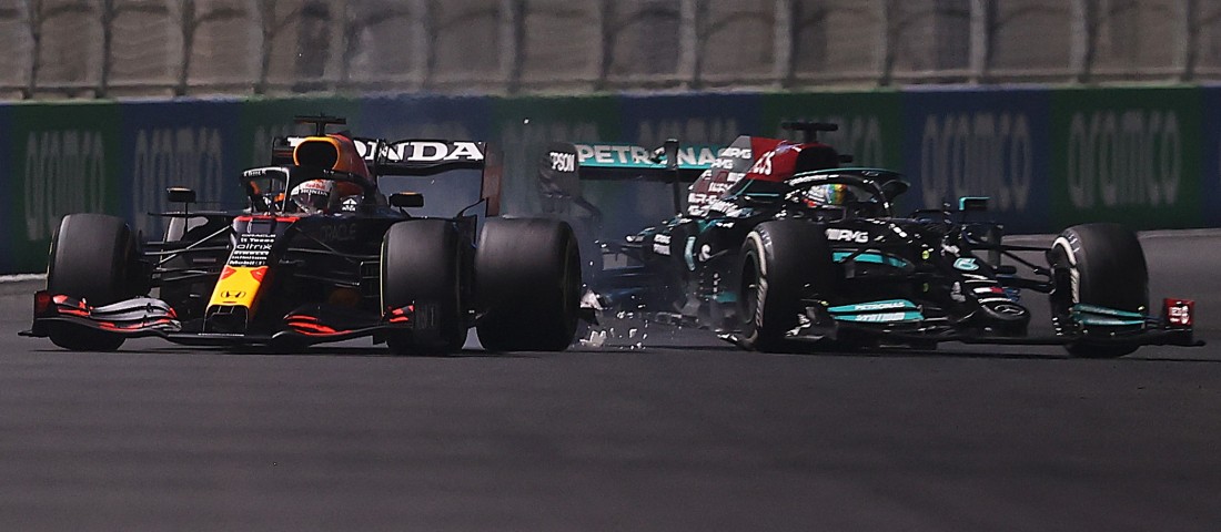 F1: Botrányok közepette nyert Hamilton Szaúd-Arábiában