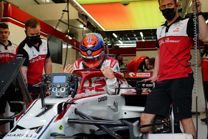 F1: Tovább gyűrűzik a botrány Räikkönenéknél