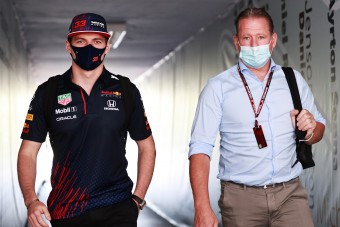 F1: A Merci-főnök egy rossz vesztes, Verstappen nem megy hozzájuk