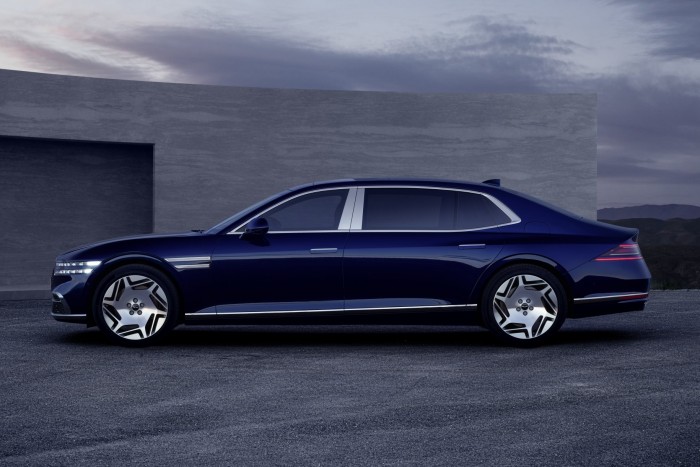 Koreából fenyegetik az S-osztályt 7