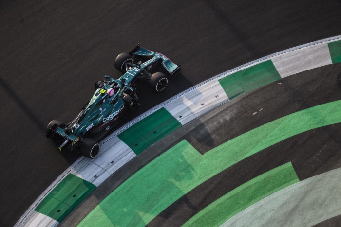 F1: Tüzet kellett oltani Vetteléknél