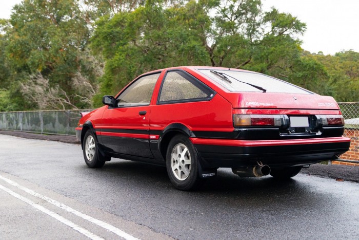 Bérelt helye lenne a garázsban ennek a Toyotának 6 | Vezess Bérelt helye lenne a garázsban ennek a Toyotának 6