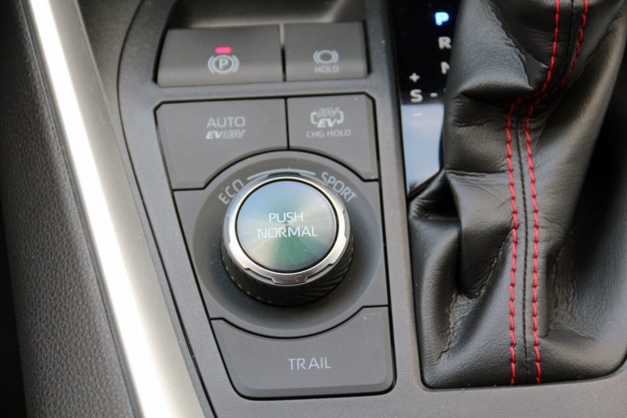 Erősáram: teszten a 20 milliós Suzuki 122 Erősáram: teszten a 20 milliós Suzuki 122