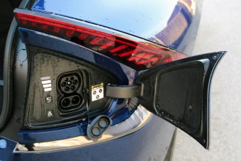 Tízből nyolc magyarnak drágák a villanyautók