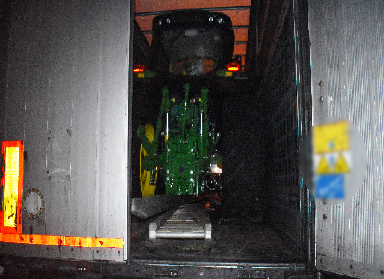 Autópályán találták meg a lopott traktorokat 1