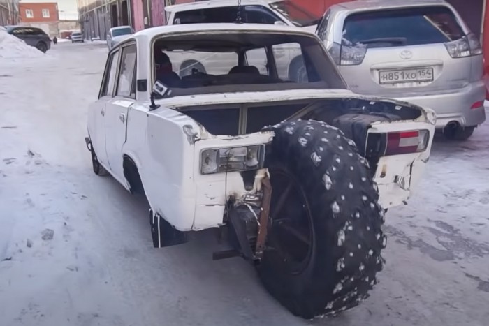 A háromkerekű Ladánál szürreálisabbat nem látsz ma 1 | Vezess A háromkerekű Ladánál szürreálisabbat nem látsz ma 1