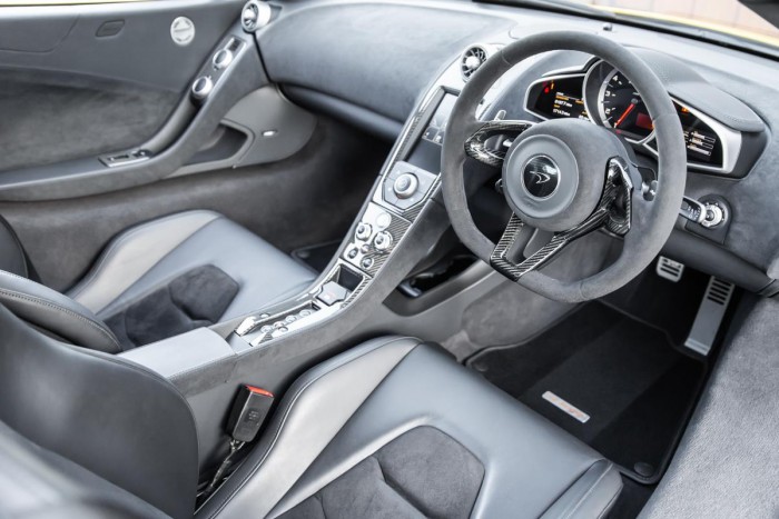 A limitált szériában is kakukktojás ez a McLaren 6