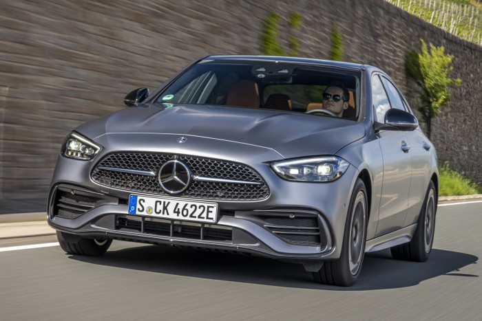 Rengeteg baj van a biztonsági övvel 3