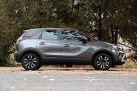 Hiába szexibb a ruha, ha alatta minden a régi – Opel Crossland teszt 36