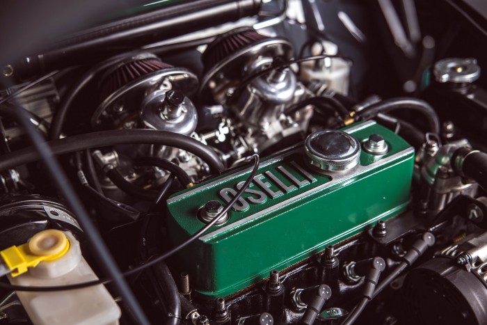 Vadonatúj 60 éves autó született 6