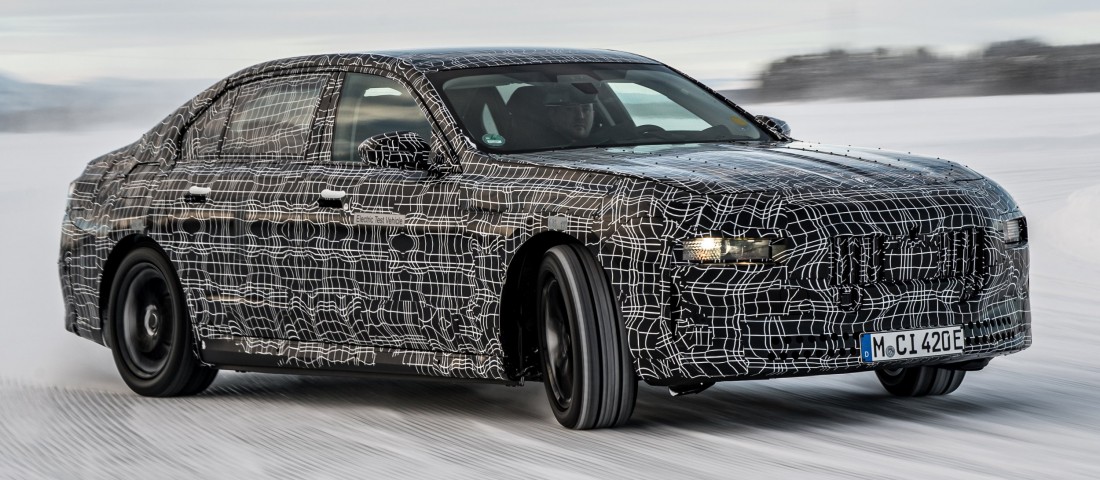 Érkezik a BMW elektromos luxusszedánja