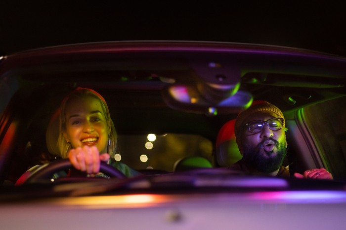 Ezzel a szívmelengető autós slágerrel meghittebb lesz a karácsony is 1 | Vezess Ezzel a szívmelengető autós slágerrel meghittebb lesz a karácsony is 1