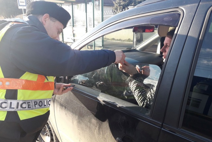 Csoki és malac járt a szabályos autósoknak