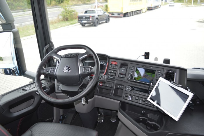 Alaposan visszafogták ennek a V8-as Scaniának az étvágyát 17 Alaposan visszafogták ennek a V8-as Scaniának az étvágyát 17