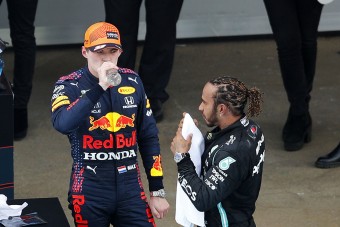 F1: Ezeken a döntéseken múlhatott a bajnokság 