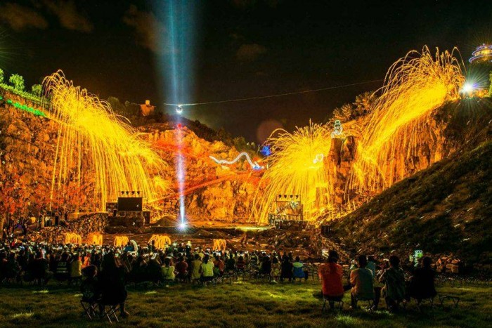 A szegények tűzijátéka sokszor látványosabb, mint az igazi