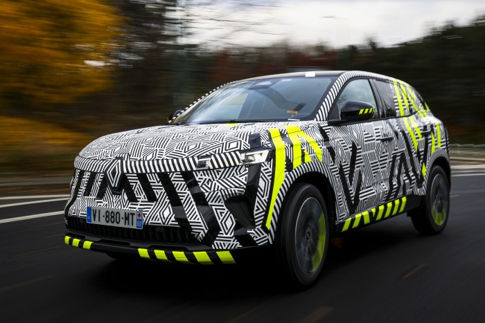 Csak hibridként lesz kapható a Renault új szabadidőjárműve 5