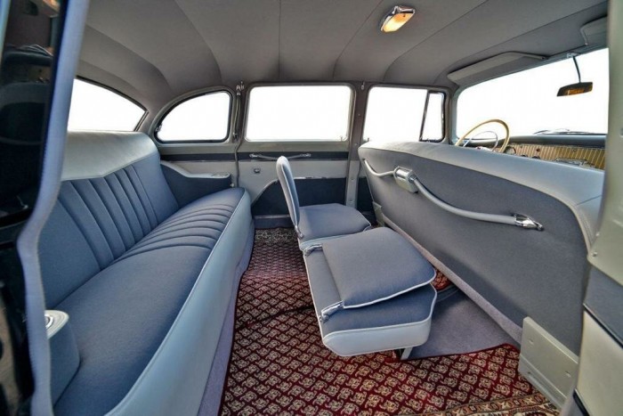 Némi csavarral 40 millióért adják a szovjet nagykutyák szolgálati autóját 5