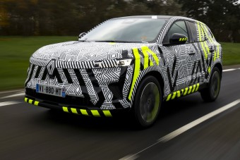 Csak hibridként lesz kapható a Renault új szabadidőjárműve 