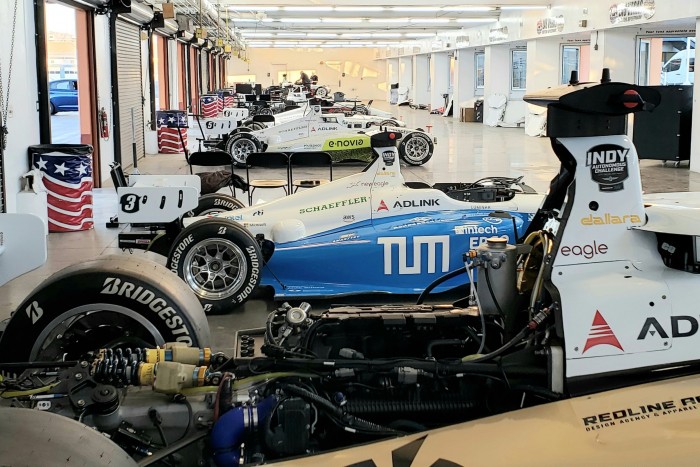 280 km/órával köröztek a robotautók a versenypályán 6