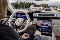 Új partnerrel fejleszt robotautót a Mercedes 11