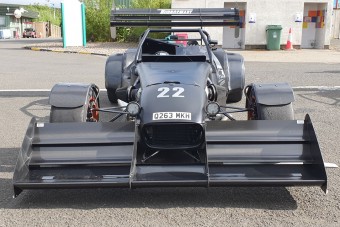 Egyszerűen brutális ez a házi építésű, 950 lóerős versenygép