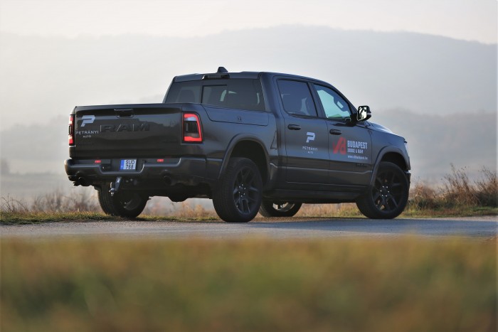 Amerikában ez normális, itt őrülten sok – RAM 1500 79 Amerikában ez normális, itt őrülten sok – RAM 1500 79
