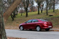 Háromhengeres belépő, mégsem a világ vége – Renault Mégane GrandCoupé 25