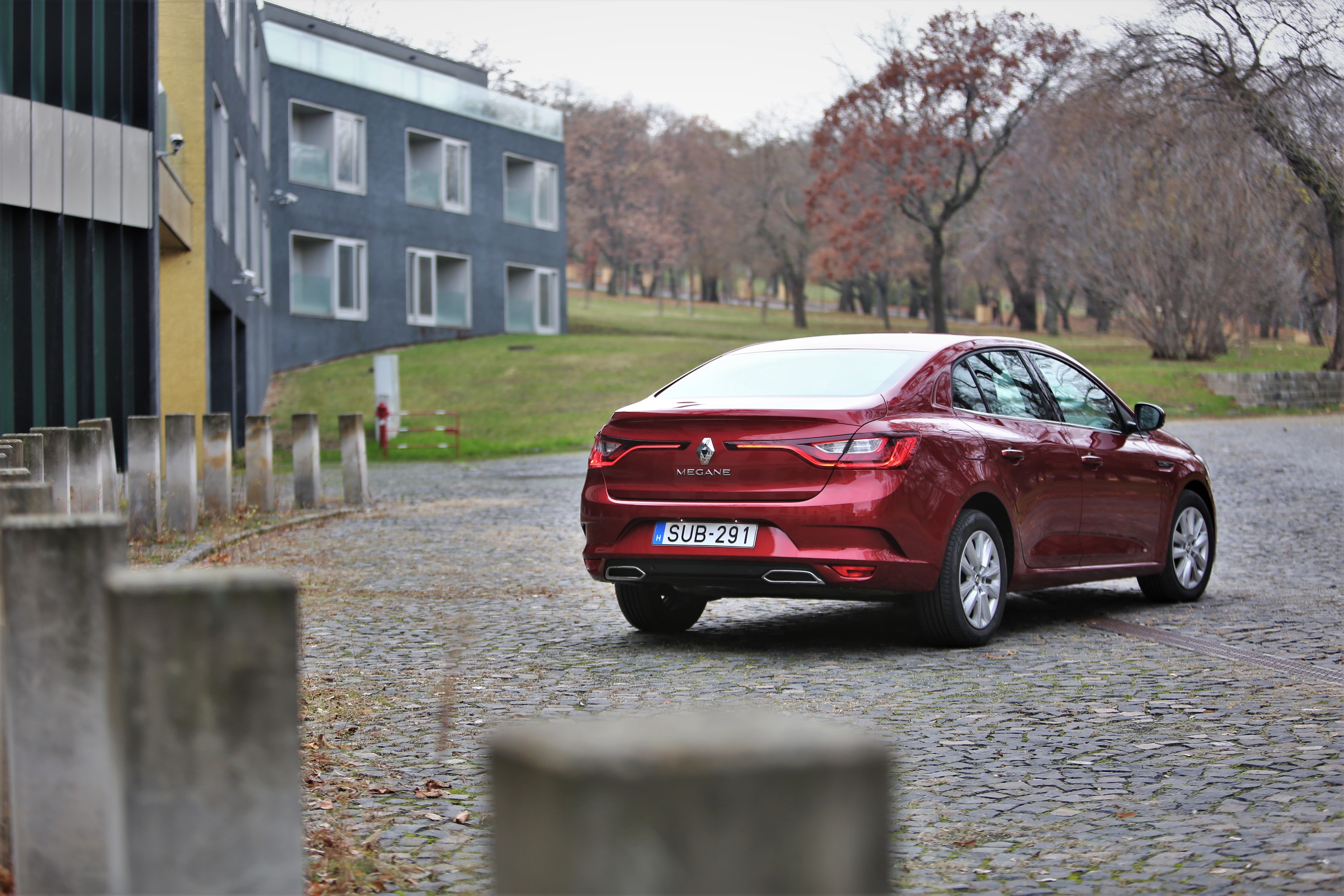 Háromhengeres belépő, mégsem a világ vége – Renault Mégane GrandCoupé 13