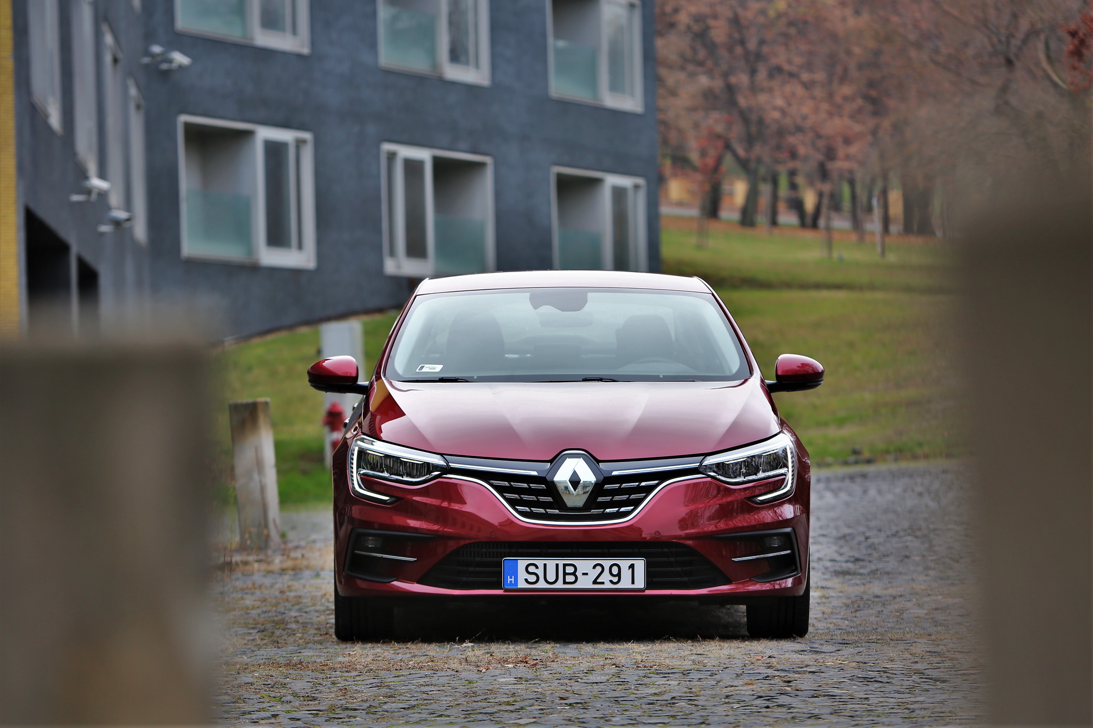 Háromhengeres belépő, mégsem a világ vége – Renault Mégane GrandCoupé 15