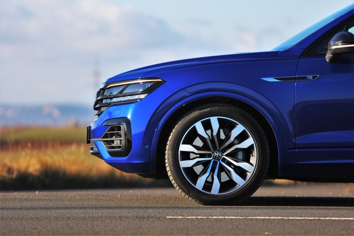 462 bánatos lóerő – Volkswagen Touareg R 57 462 bánatos lóerő – Volkswagen Touareg R 57