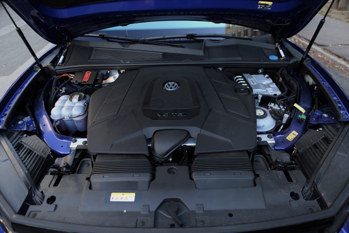 462 bánatos lóerő – Volkswagen Touareg R 56 462 bánatos lóerő – Volkswagen Touareg R 56