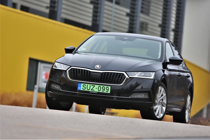 Szerencsés flottás – Töltéssel jobban jár a Skoda Octavia iV 75 Szerencsés flottás – Töltéssel jobban jár a Skoda Octavia iV 75