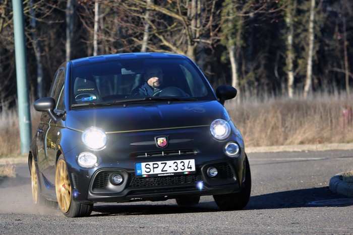 Abarth 595 – Megáll az idő 129 Abarth 595 – Megáll az idő 129