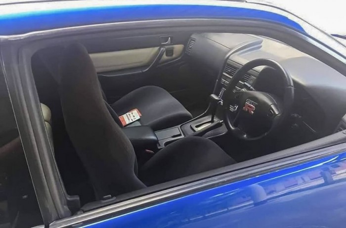 Nagyon akart egy Nissan GT-R-t, de csak egy Rover volt otthon 4