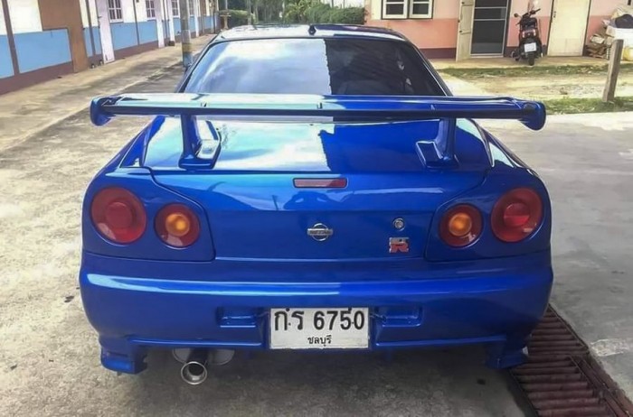 Nagyon akart egy Nissan GT-R-t, de csak egy Rover volt otthon 3