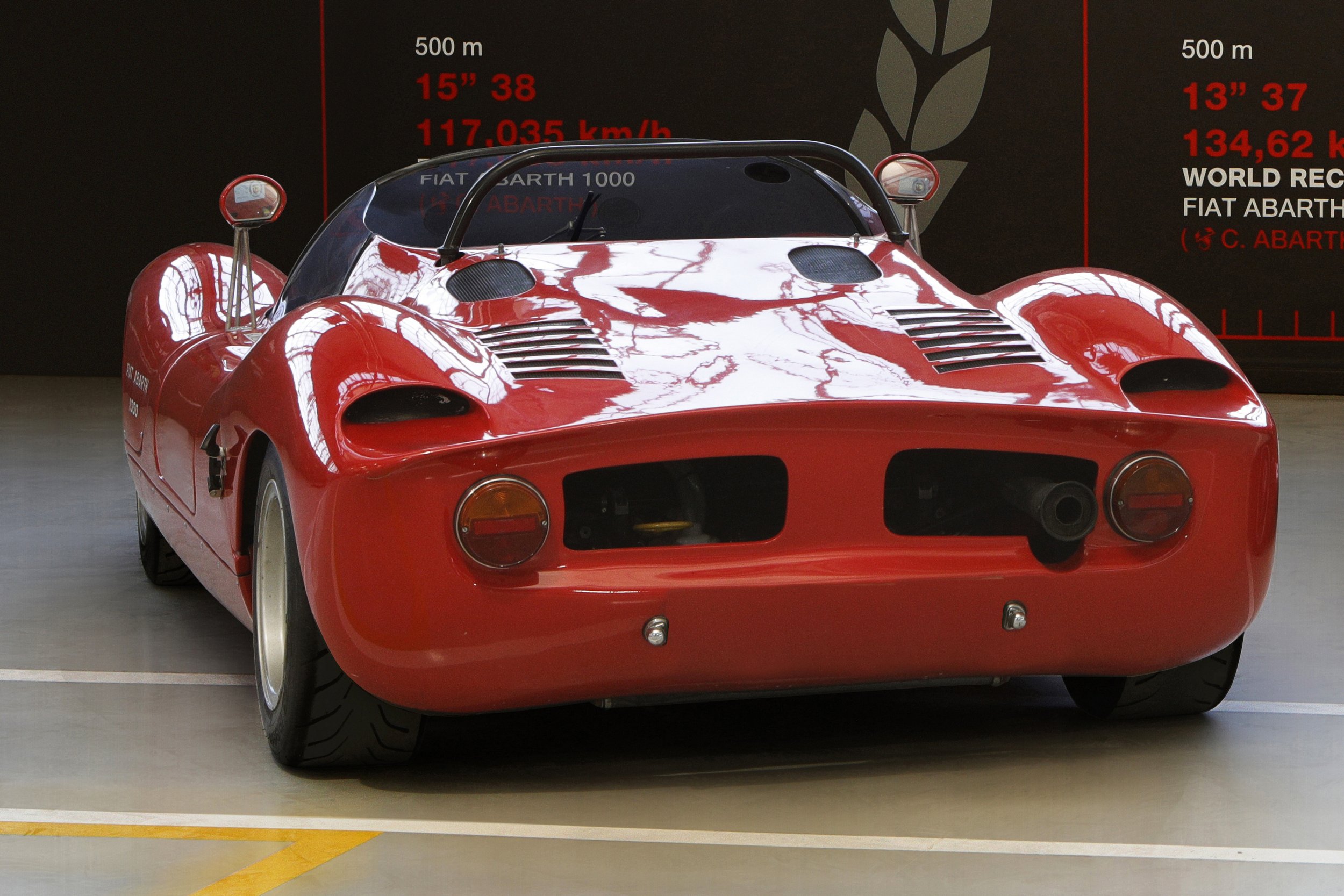 Méregdrága retró-sportautót építhet az Alfa Romeo 6
